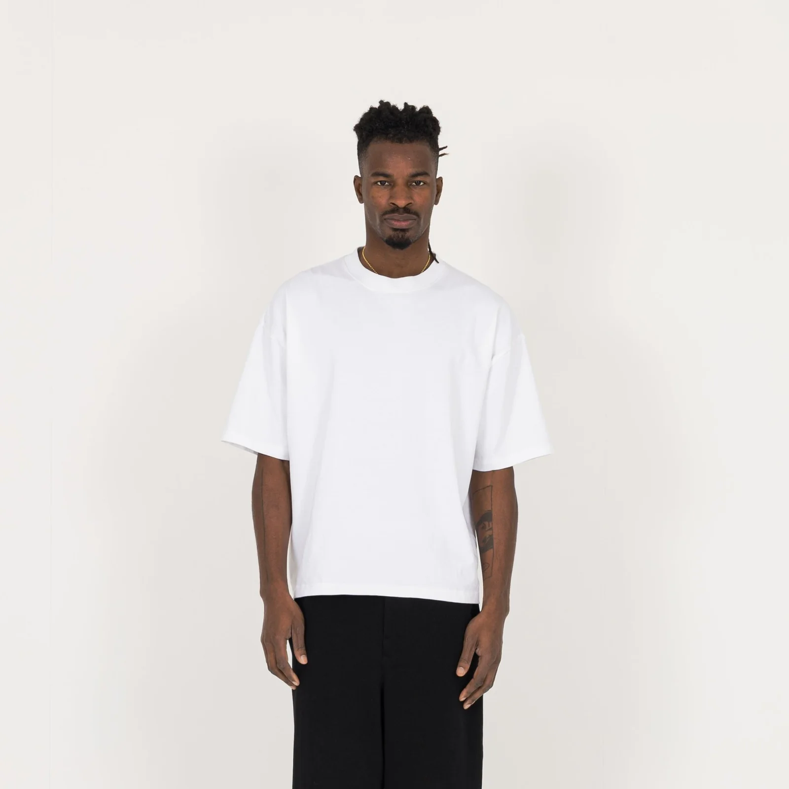 t shirt court